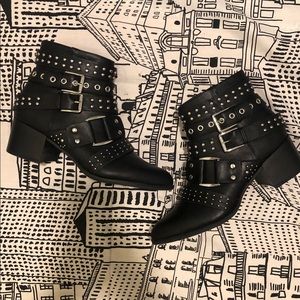 Kick ass black boots with stud detail